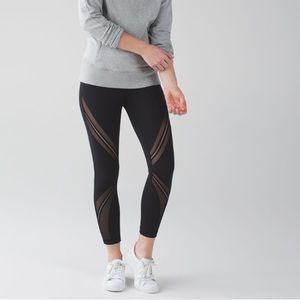 GREAT CONDITION Lululemon High Times Metta Black Leggings Size 10